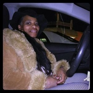 Meet your Posher, Alisha